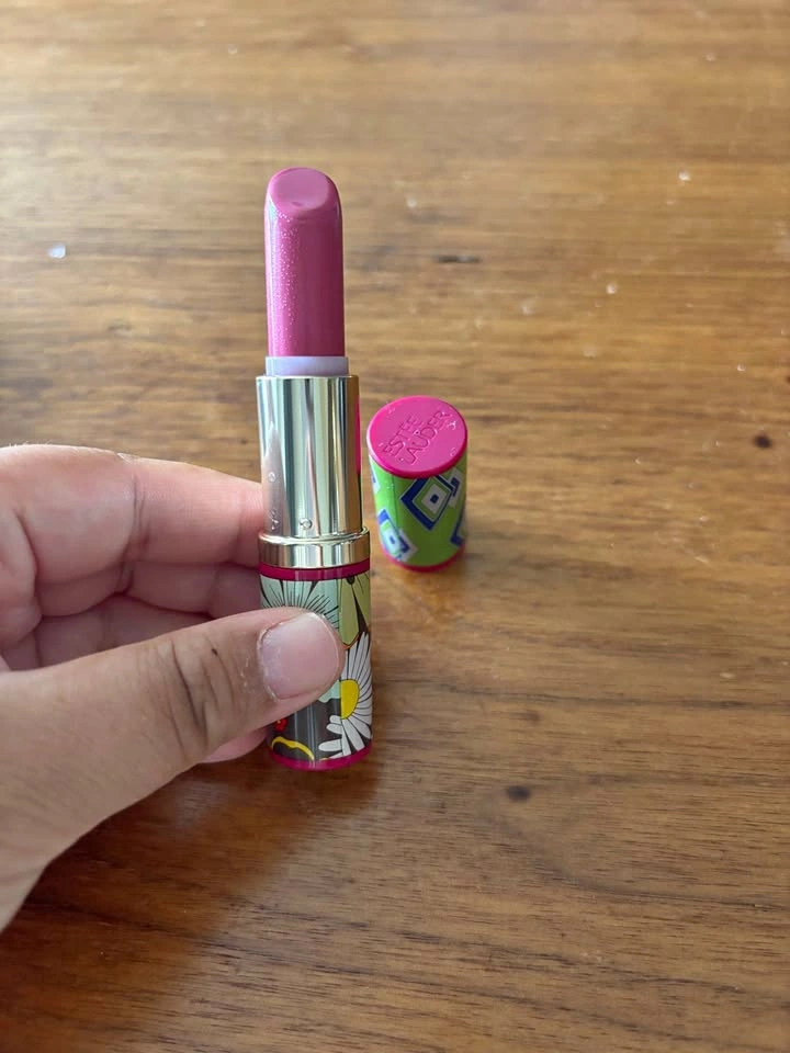Brand New Estée Lauder Lipstick full size 3.5g (Limited edition