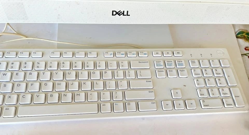 Dell Inspiron 3475 24" All-In-One Desktop PC Good Condition - photo 4