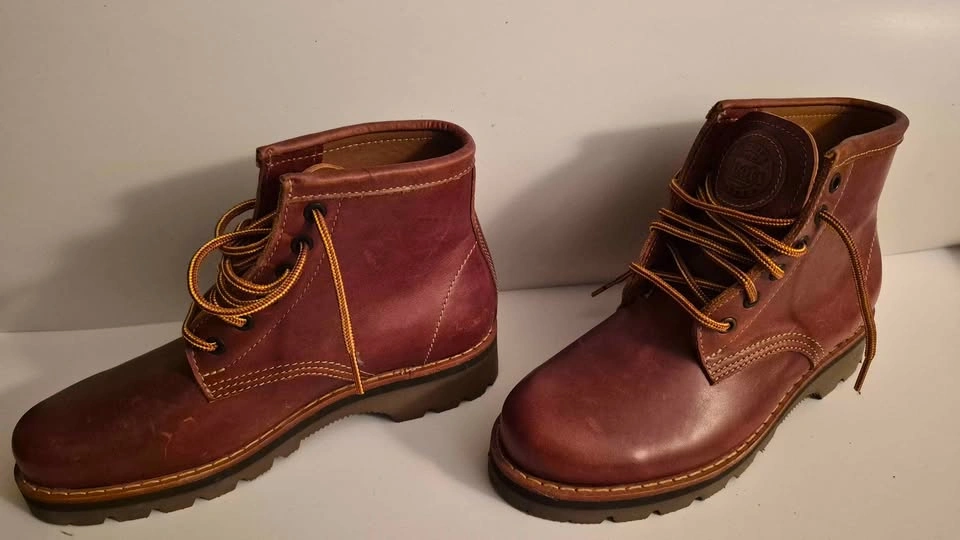 Roots Leather Boots from 2010 - photo 2