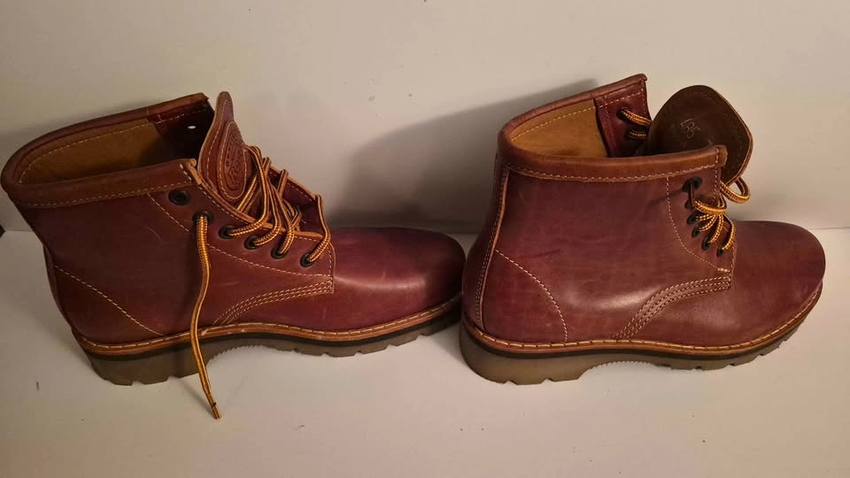 Roots Leather Boots from 2010 - photo 4