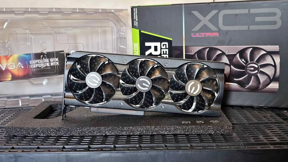 EVGA GeForce RTX 3070 XC3 Ultra Gaming Graphics Card