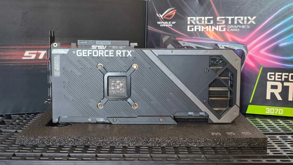 ASUS ROG Strix GeForce RTX 3070 Graphics Card - photo 3