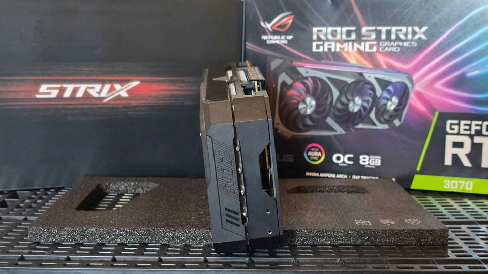 ASUS ROG Strix GeForce RTX 3070 Graphics Card - photo 5
