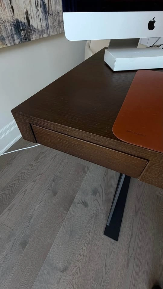Office table - photo 5