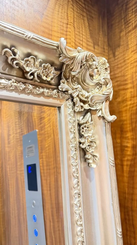 Antique mirror - photo 2