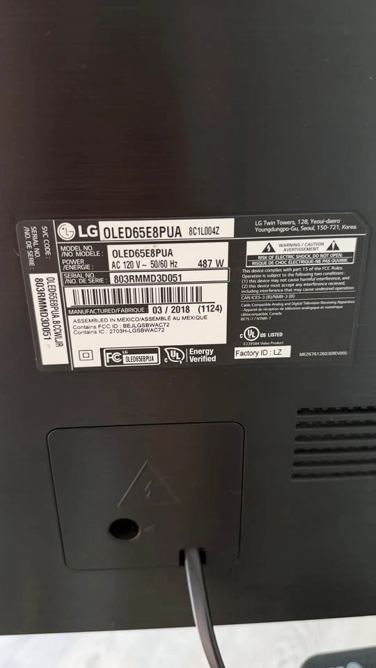 LG Smart TV 65” - photo 2