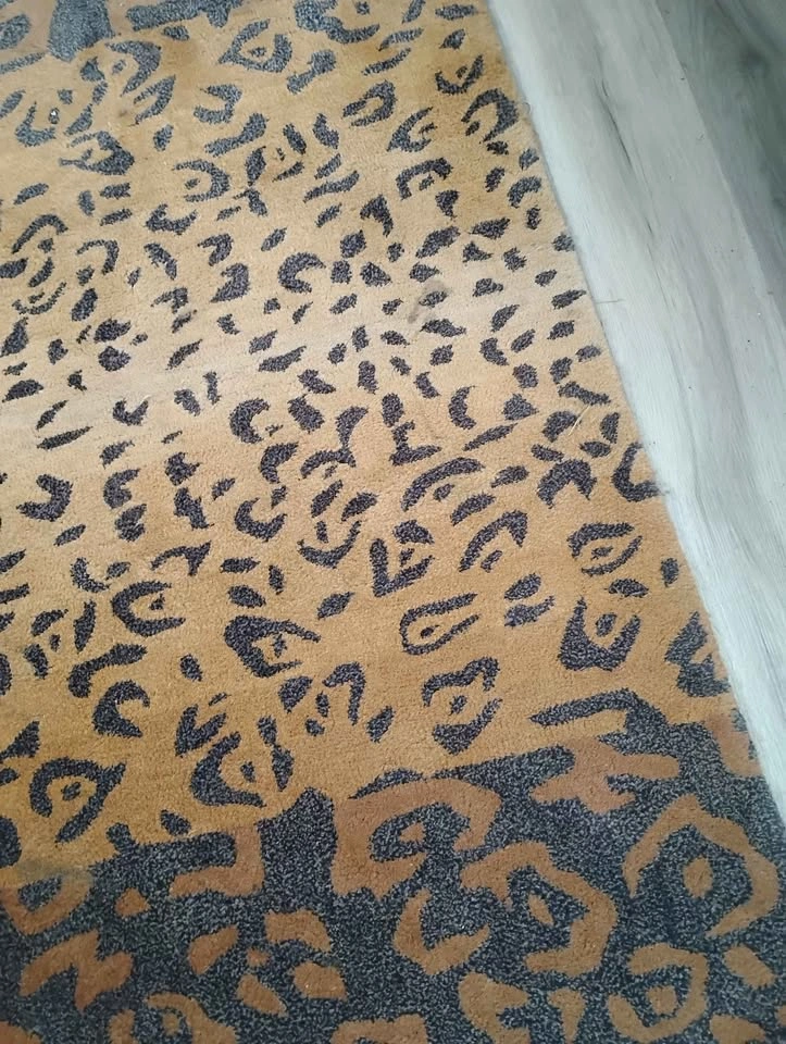 Leopard Print Area Rug - photo 2