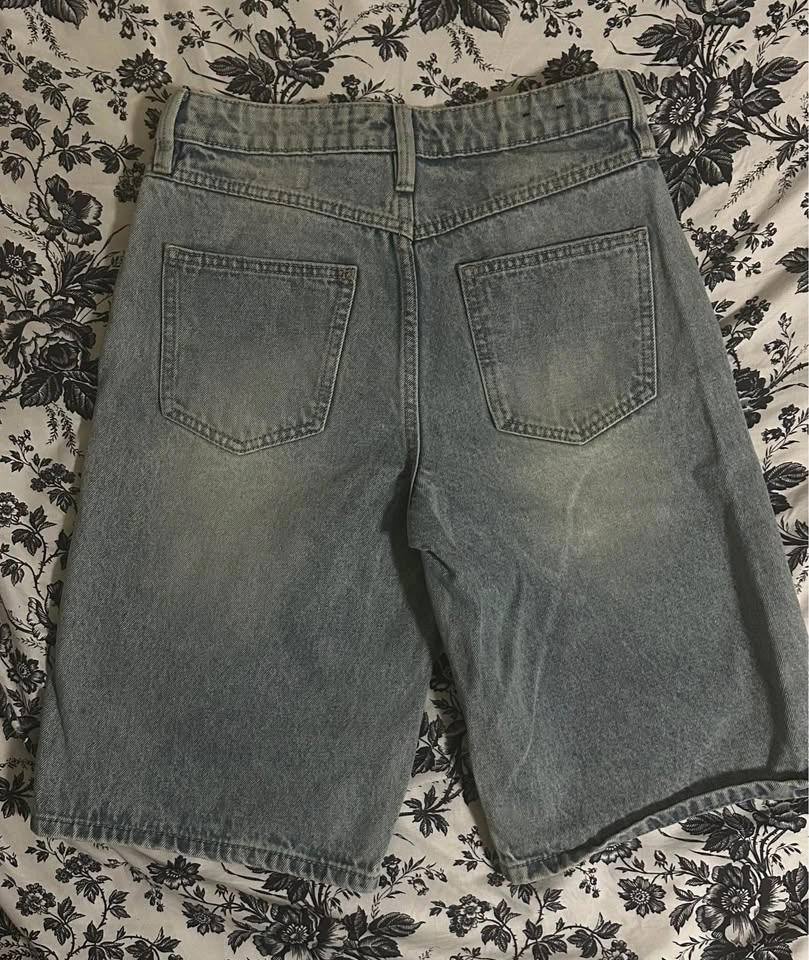 Women's Light Wash Blue Denim Shorts - photo 2