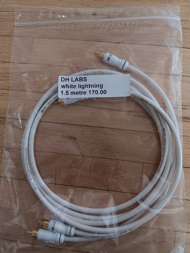 DH Labs white lighting 1.5 metre