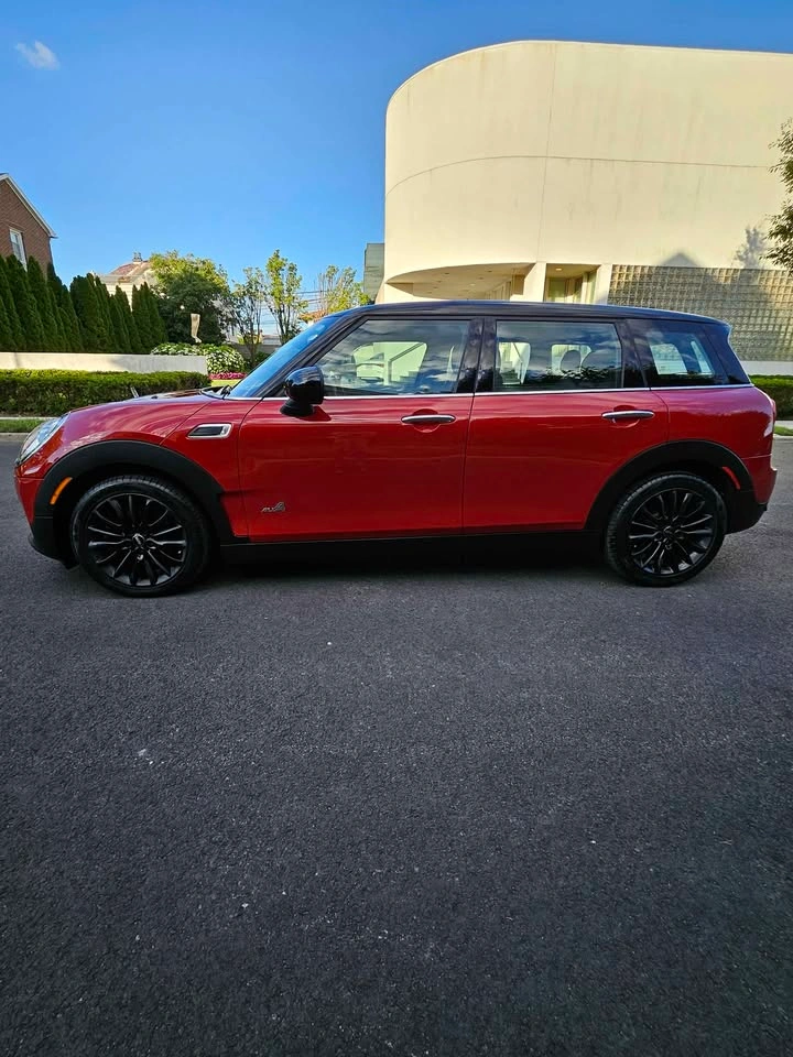2017 MINI Clubman · Cooper ALL4 Hatchback 4D - photo 2