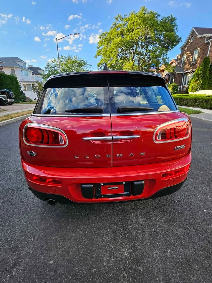 2017 MINI Clubman · Cooper ALL4 Hatchback 4D - photo 4