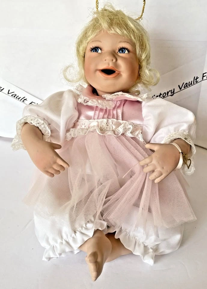Vintage 94 Ashton-Drake I wish you Love Porcelain Angel Doll
