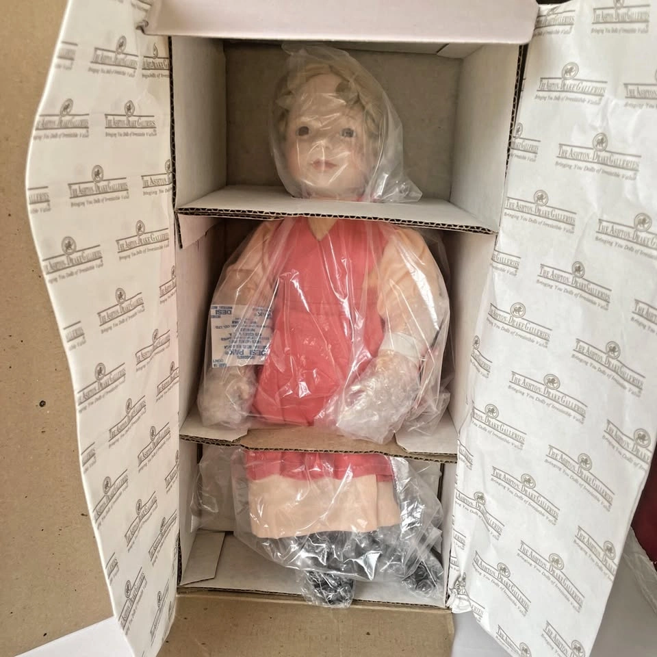 Ashton-Drake Porcelain Doll 1995 Anna Amish Inspirations - photo 3