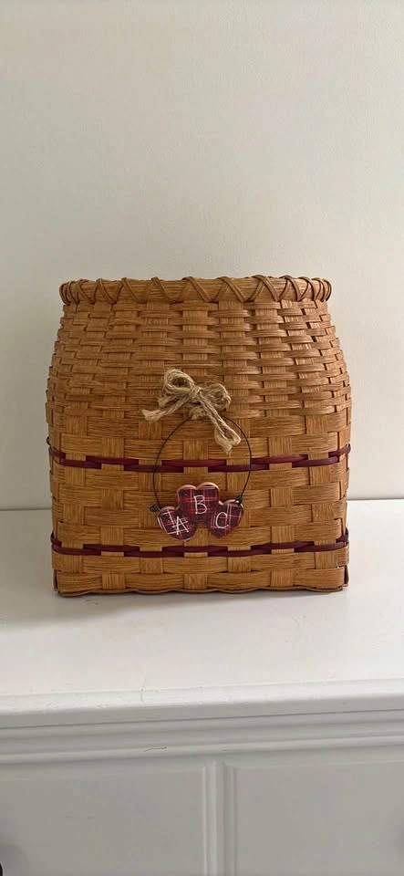 Wicker basket- Forest Hill area