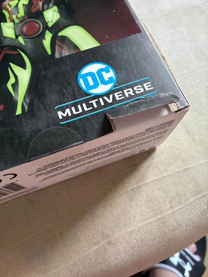 DC Multiverse Batman Beyond (Glow-in-the-Dark) Battle Damage - photo 3