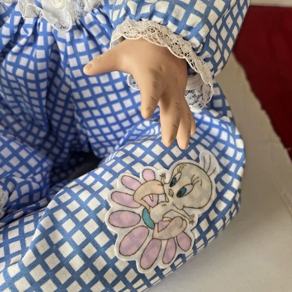 Vintage 98 Aston Drake Tweety and Me Porcelain Doll - photo 3