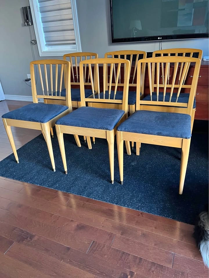 Set of 6 Mid-Century Modern Spindle Back Dining Chairs