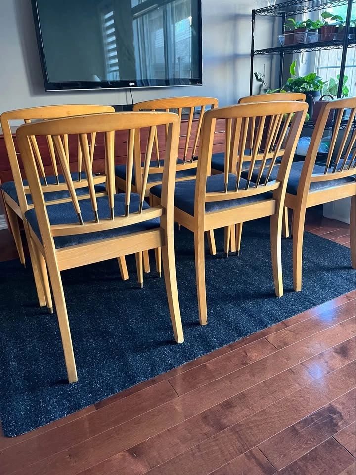 Set of 6 Mid-Century Modern Spindle Back Dining Chairs - photo 3