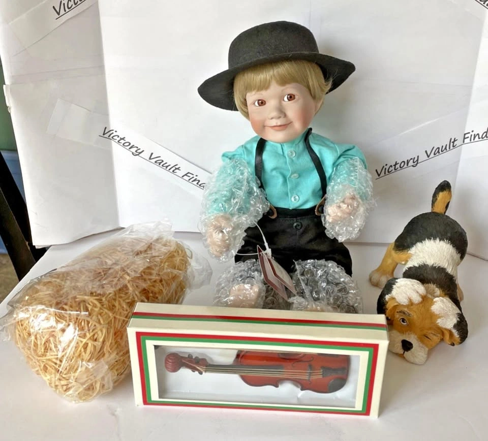ASHTON-DRAKE PORCELAIN DOLL (ETHAN) AMISH INSPIRATIONS COLLECTIO