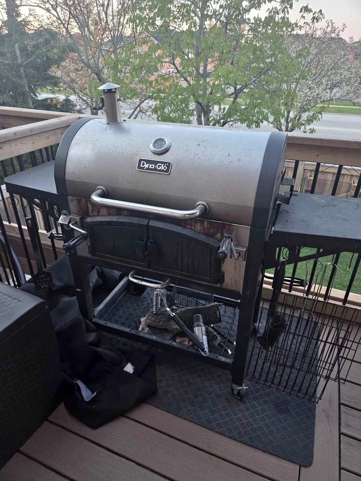 Dyna-Glo Dual Zone Premium Charcoal BBQ