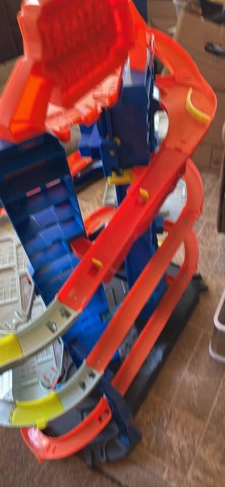 Used Ultimate Hot Wheels garage 3ft tall - photo 5