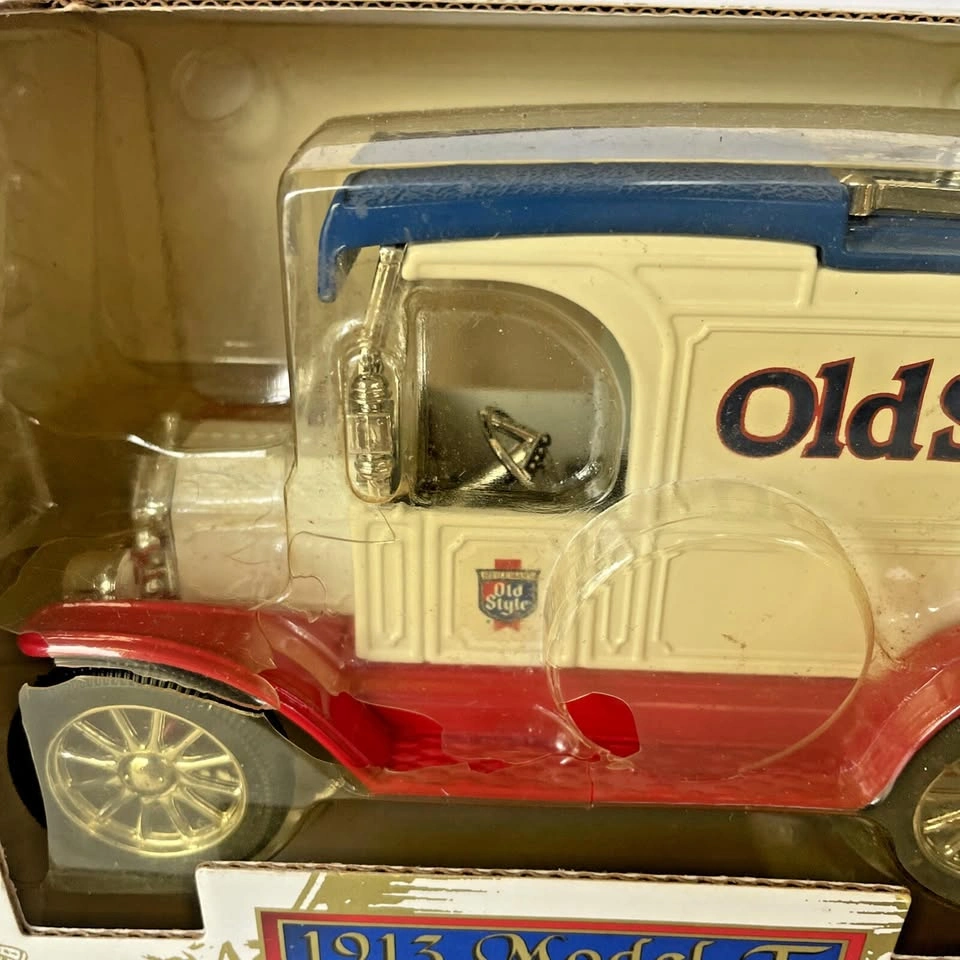 Ertl Collectibles 1913 Ford Model T Diecast Metal Bank - photo 5