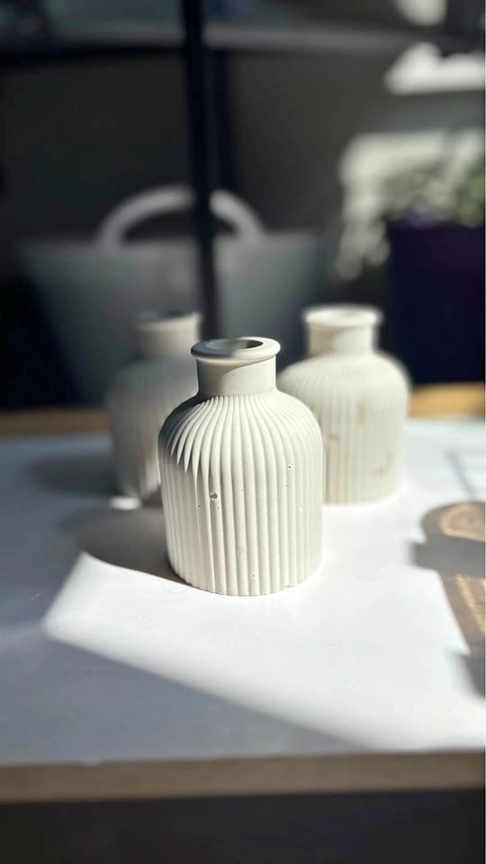 Set of 3 White Ribbed Bud Vases