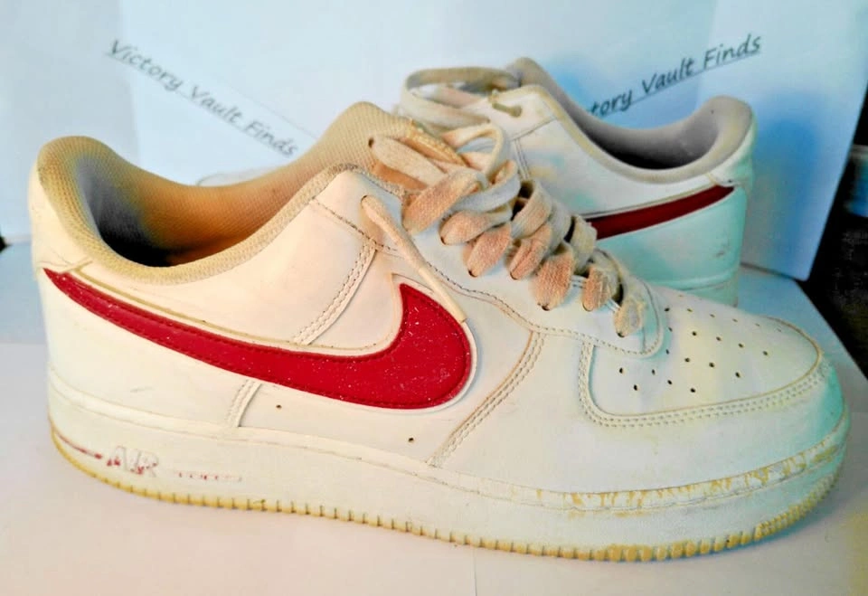 Used NIKE AIR FORCE 1 Low Size 11 White/Gym Red