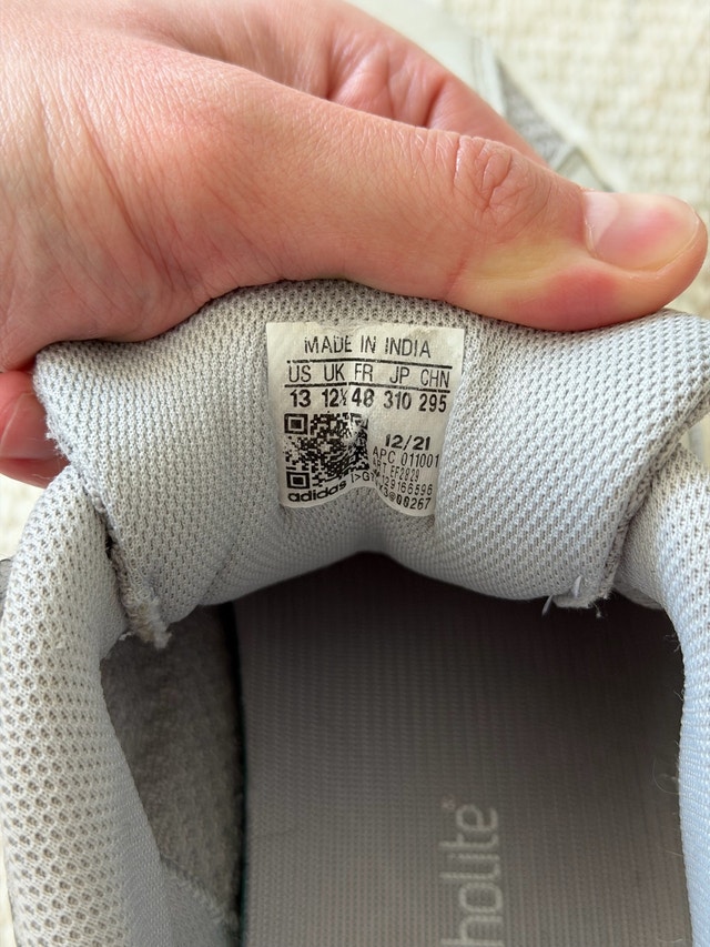Adidas Yeezy Boost 700 V2 Static - photo 3