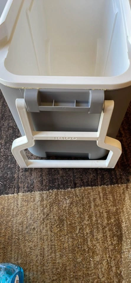 Igloo Wheelie Cool 38qt cooler - photo 5