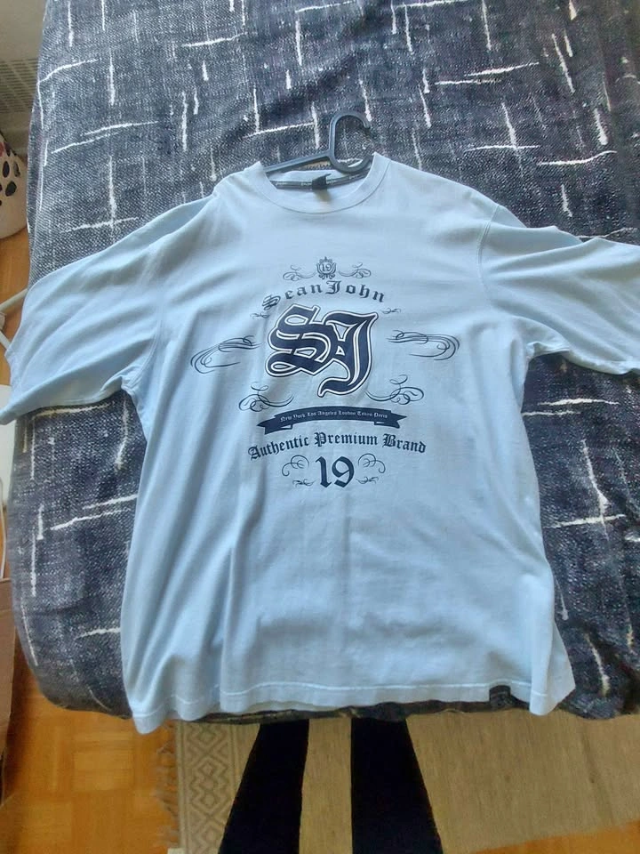 Sean John T-shirt