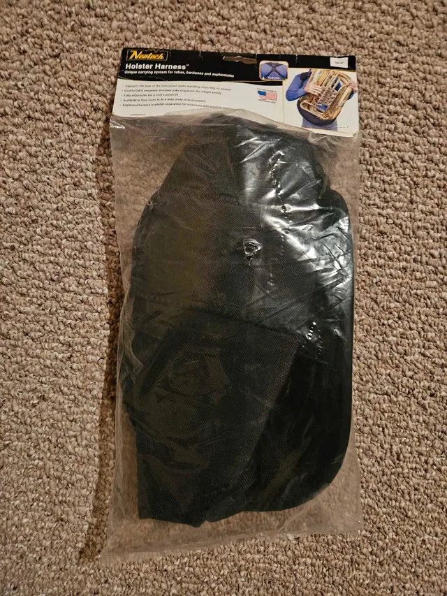 Neotech Holster + Harness Tuba 18" image indicator(4)