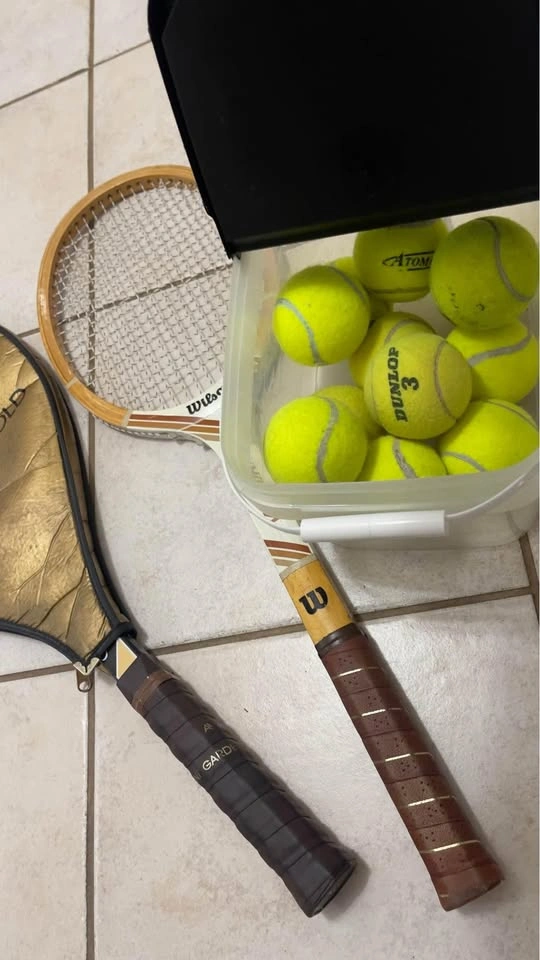 2 Tennis Rackets with a box of few Tennis balls - photo 3