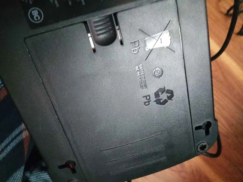 APC 650w UPS - photo 4