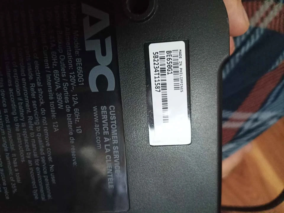 APC 650w UPS - photo 5