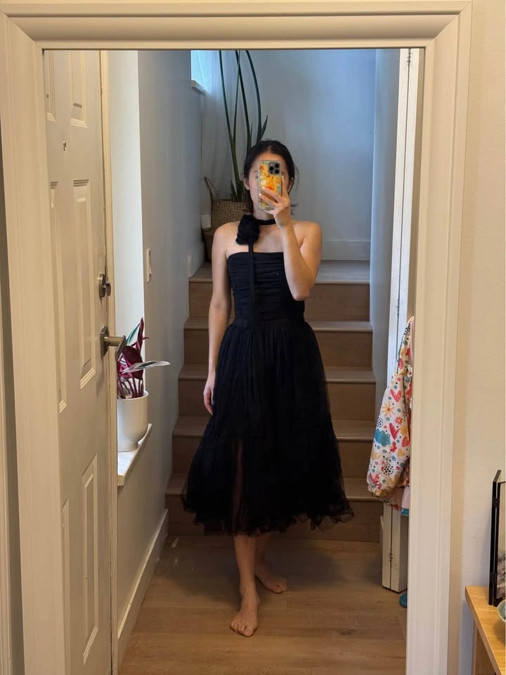 Black Tulle Midi Dress with Floral Neck Detail Tank Set - photo 3