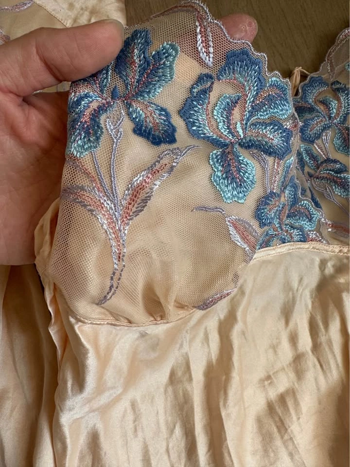 100% silk 2-Piece Robe and Nightgown Set - photo 3
