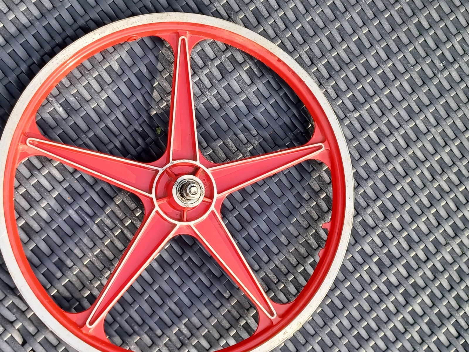 Vintage Lester Mag 20in BMX Front Wheel Red 5 Spoke Rim - photo 2