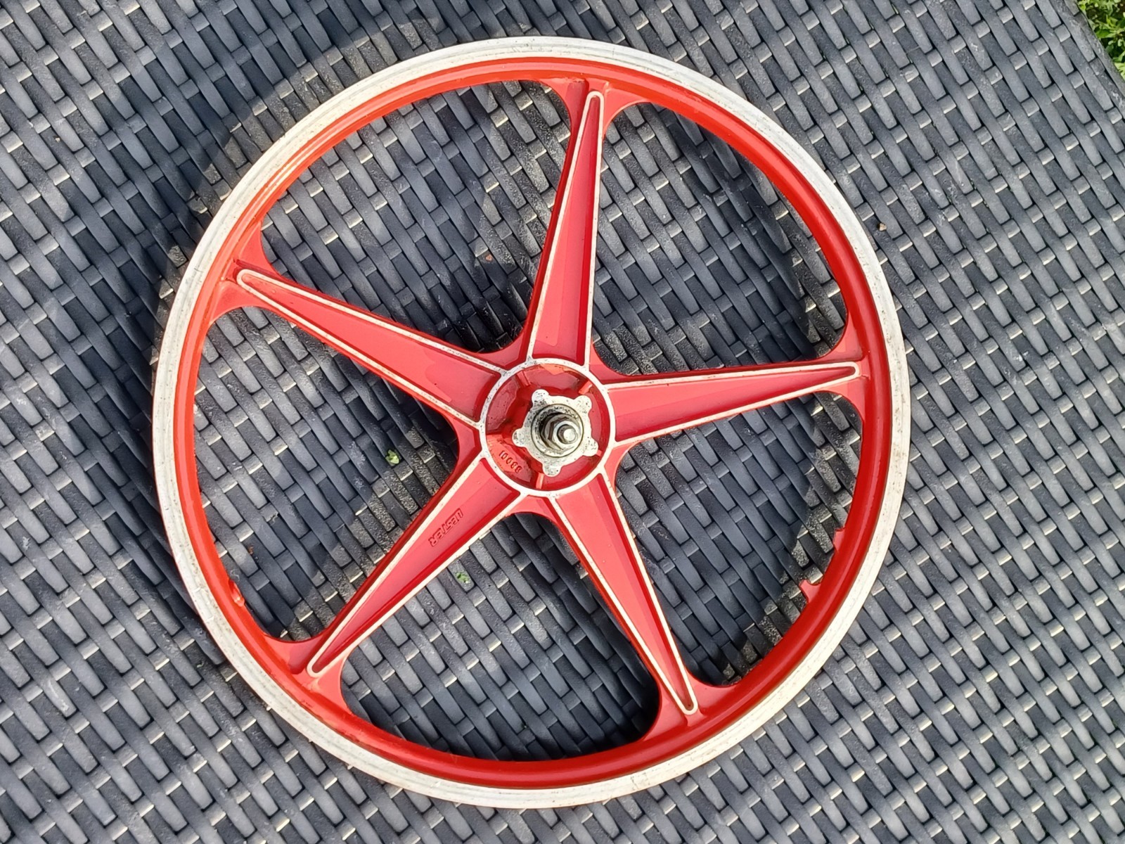 Vintage Lester Mag 20in BMX Front Wheel Red 5 Spoke Rim - photo 5