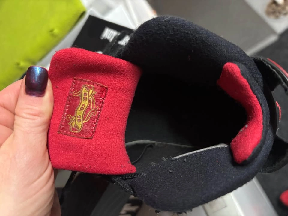 M J's black and red sneakers boys - photo 3