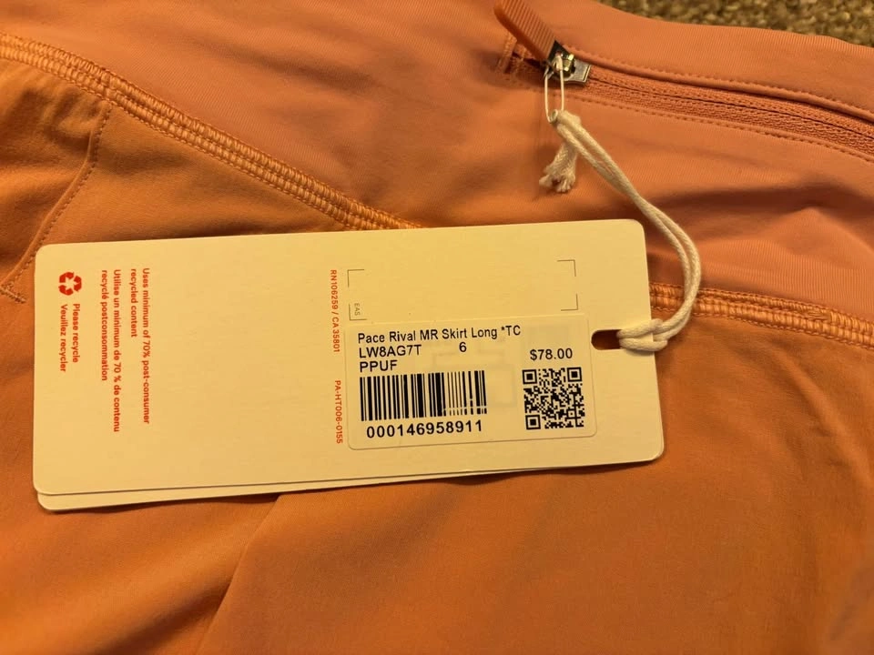 Brand new lululemon Women's limited edition team Canada skort - photo 4