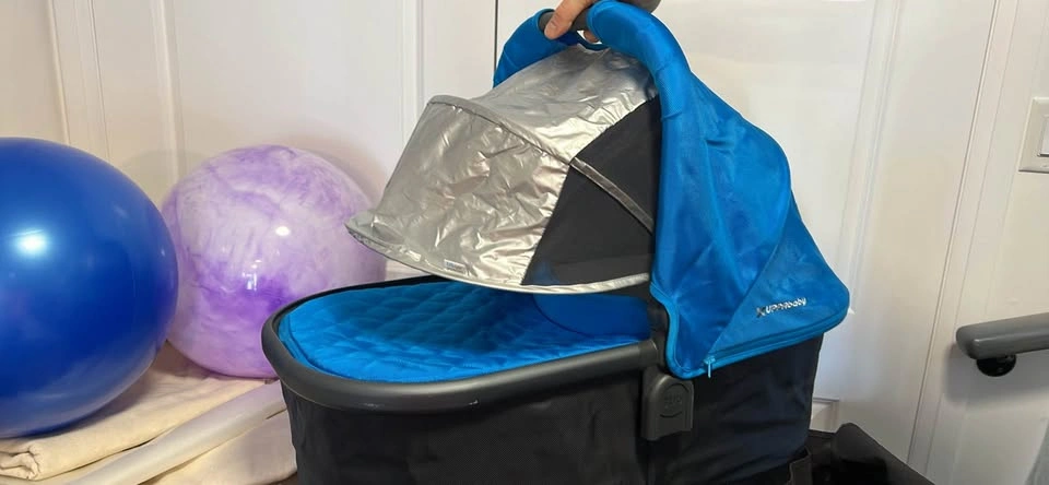 Uppababy blue bassinet with cover - photo 3