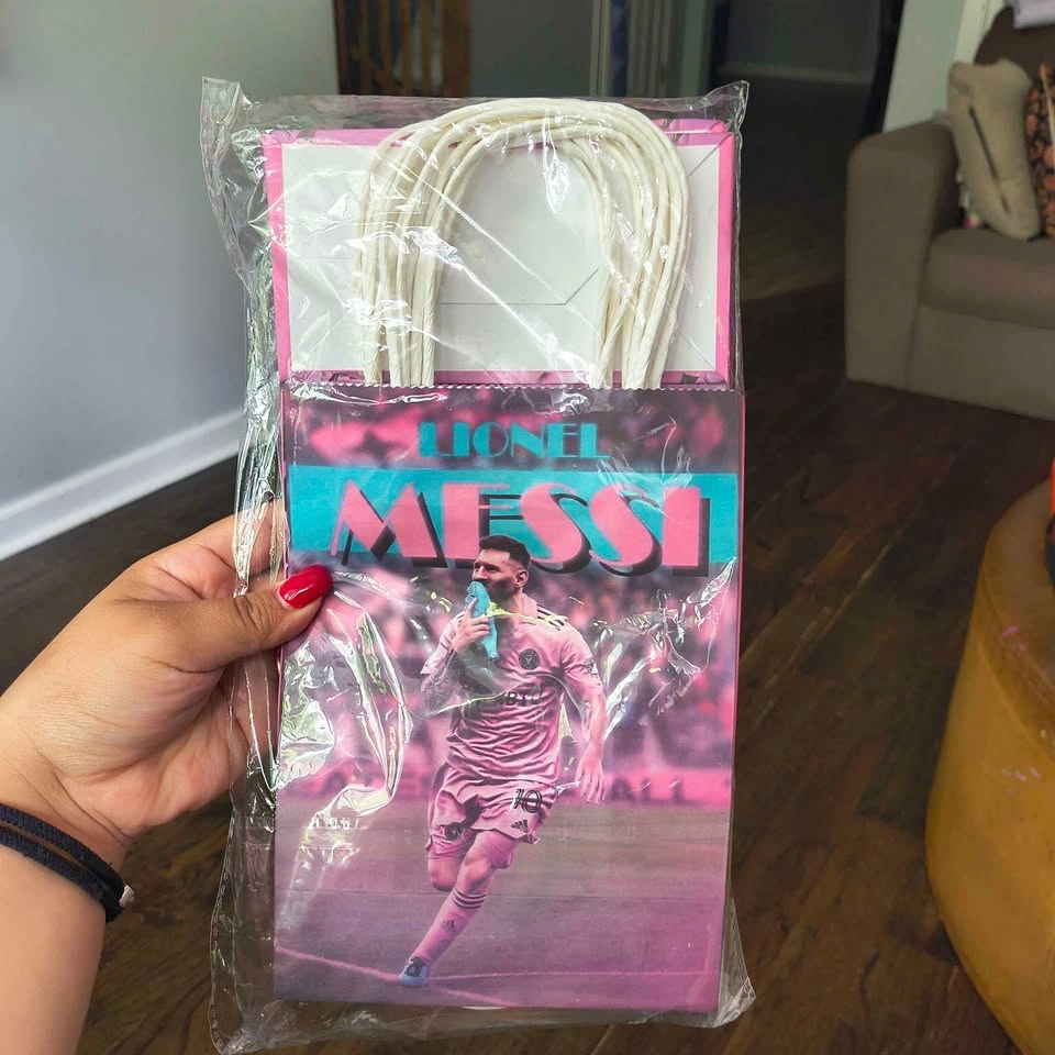 12pcs Soccer Party Gift Bags - photo 2