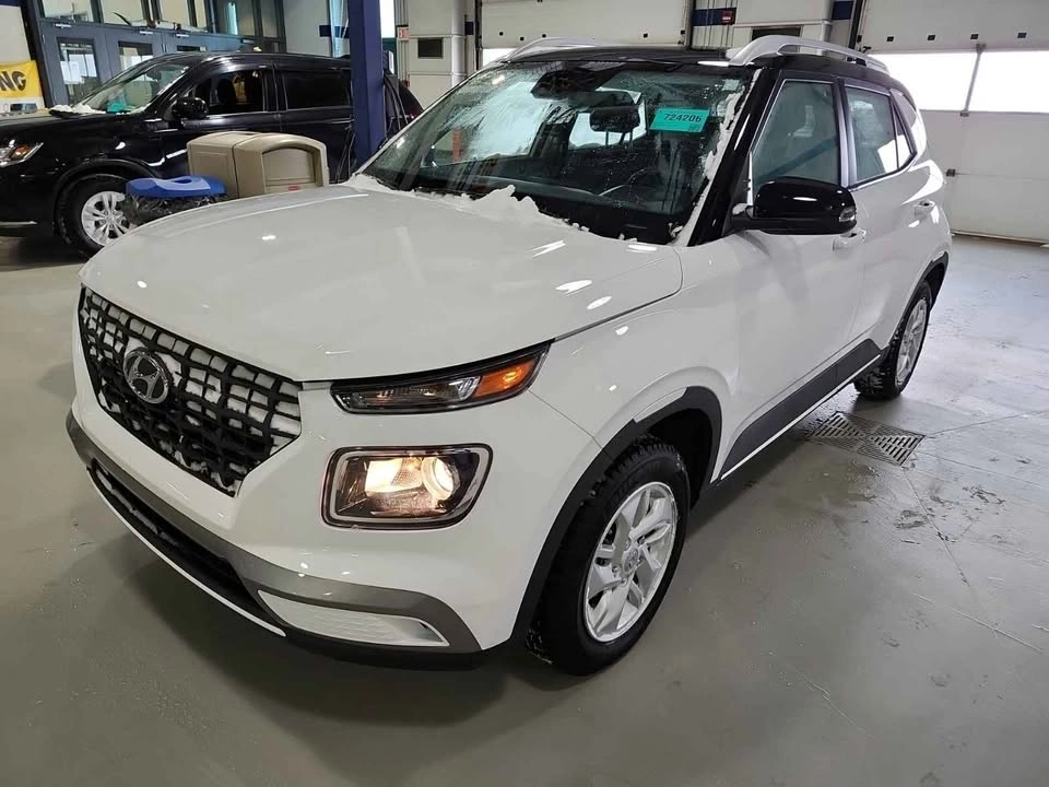 2025 Hyundai Venue - photo 2
