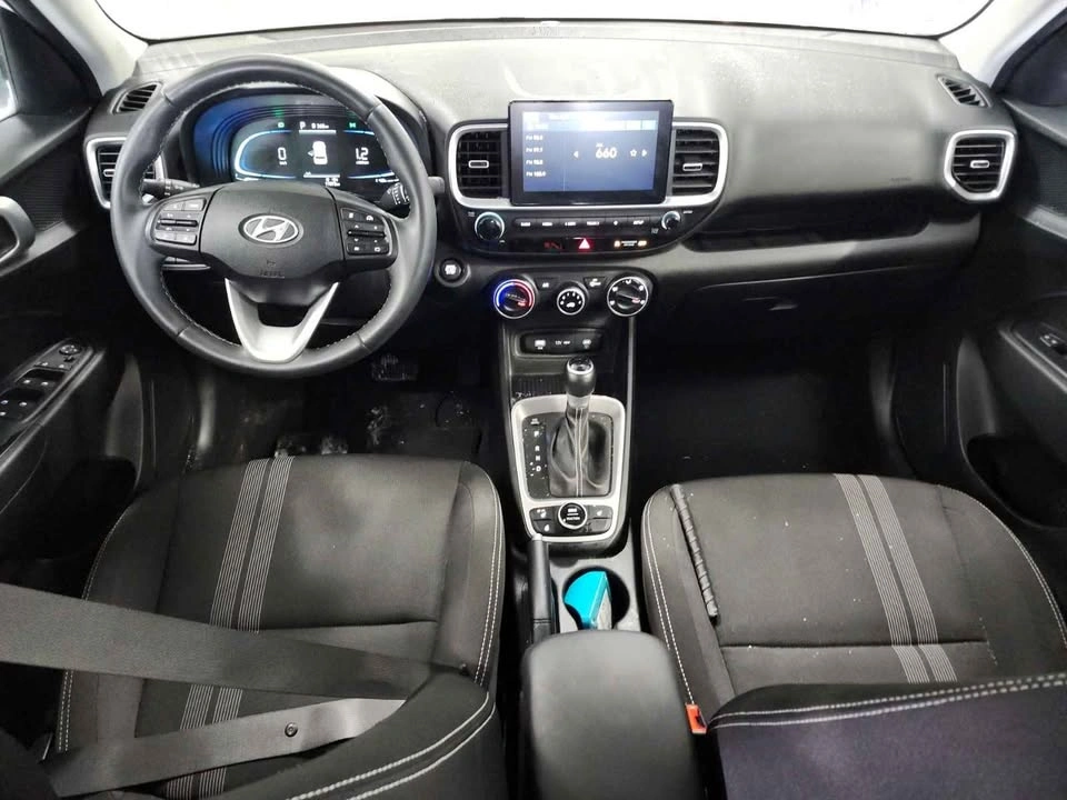 2025 Hyundai Venue - photo 5