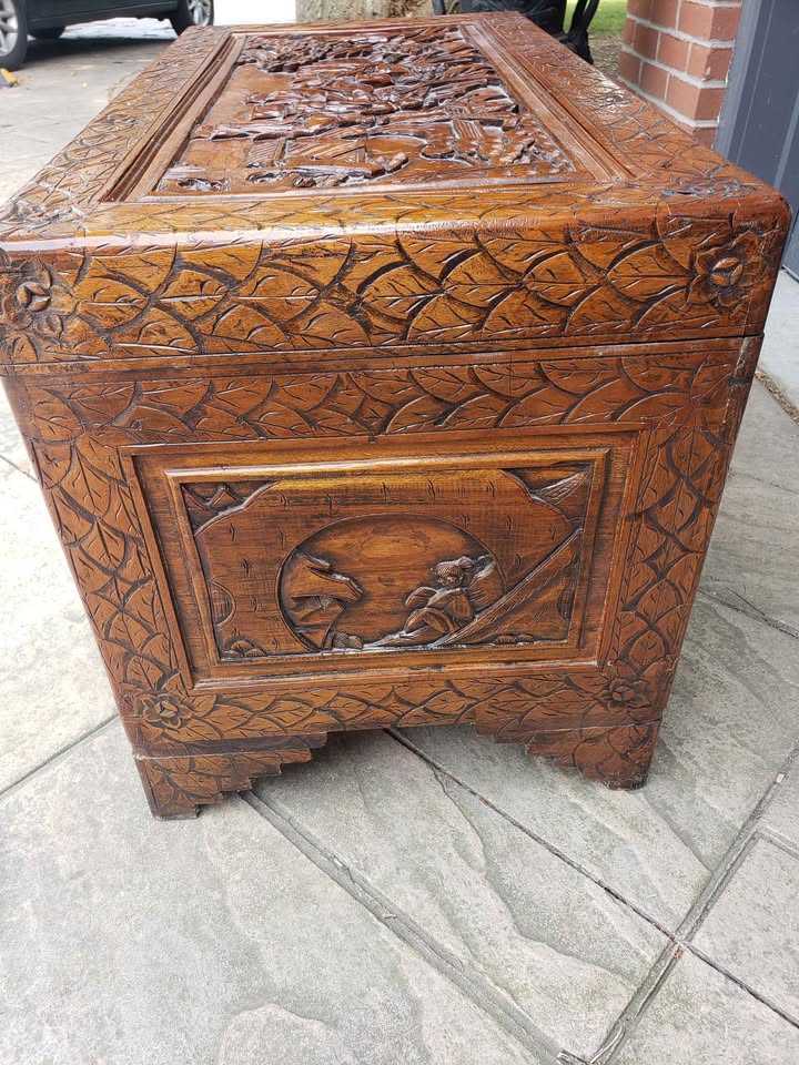 Beautiful Chinese Chest - photo 4