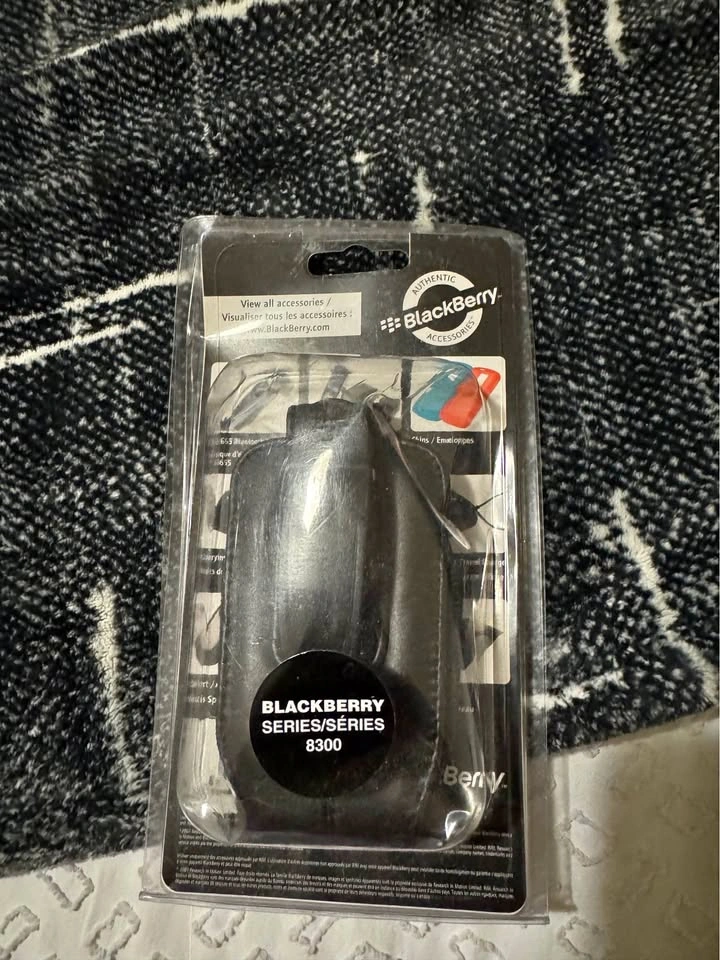 Authentic BlackBerry 8300 Series Holster Case