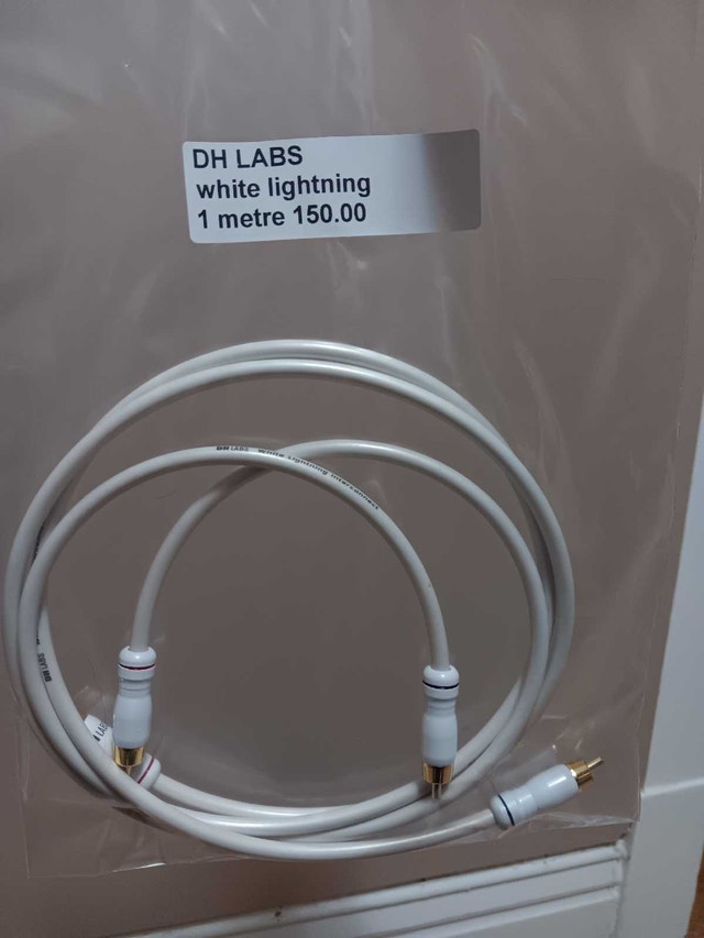 DH LABS WHITE LIGHTING 1 METRE