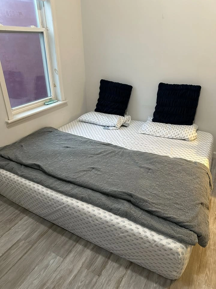 King Size Mattress – Good Condition – Comfortable & Clean - photo 2