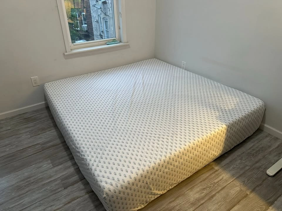 King Size Mattress – Good Condition – Comfortable & Clean - photo 3